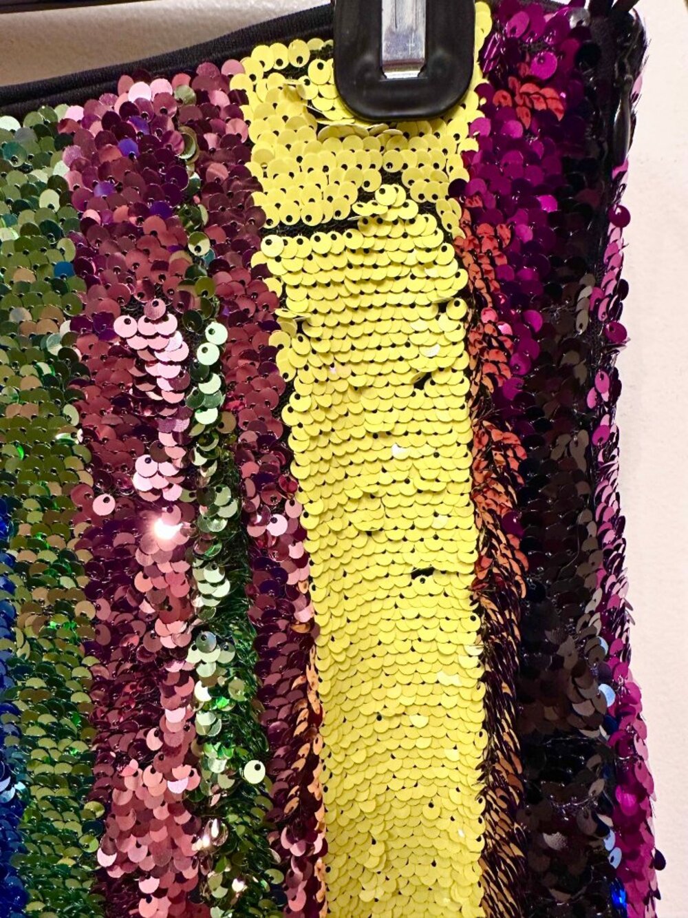 ✨🎉 Strut your game in sequins 🎉✨ Forever 21 sequin striped pants 🌈🕺 - Picture 8 of 10